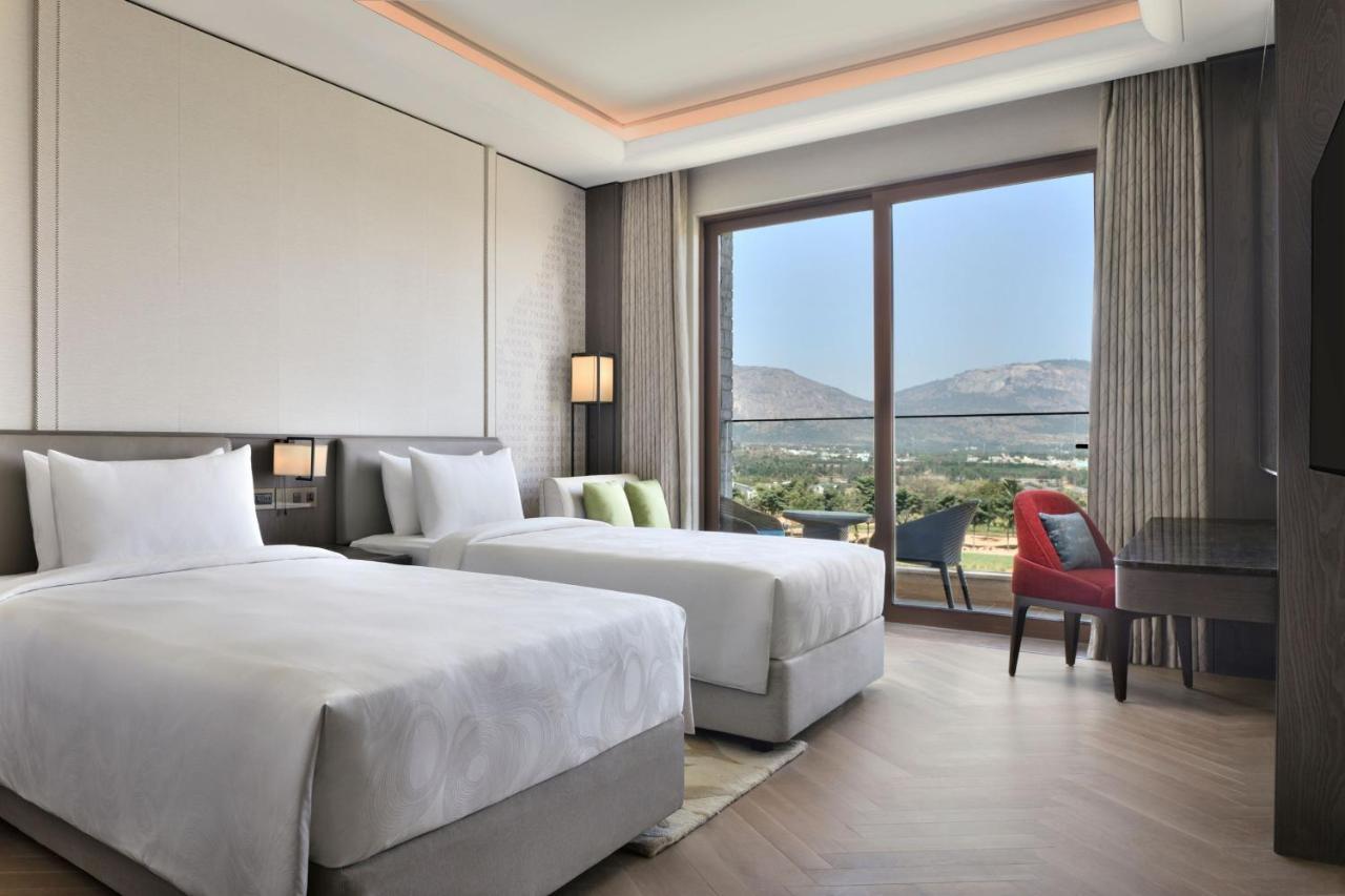 Jw Marriott Hotel Bengaluru Prestige Golfshire Resort & Spa Avati Buitenkant foto
