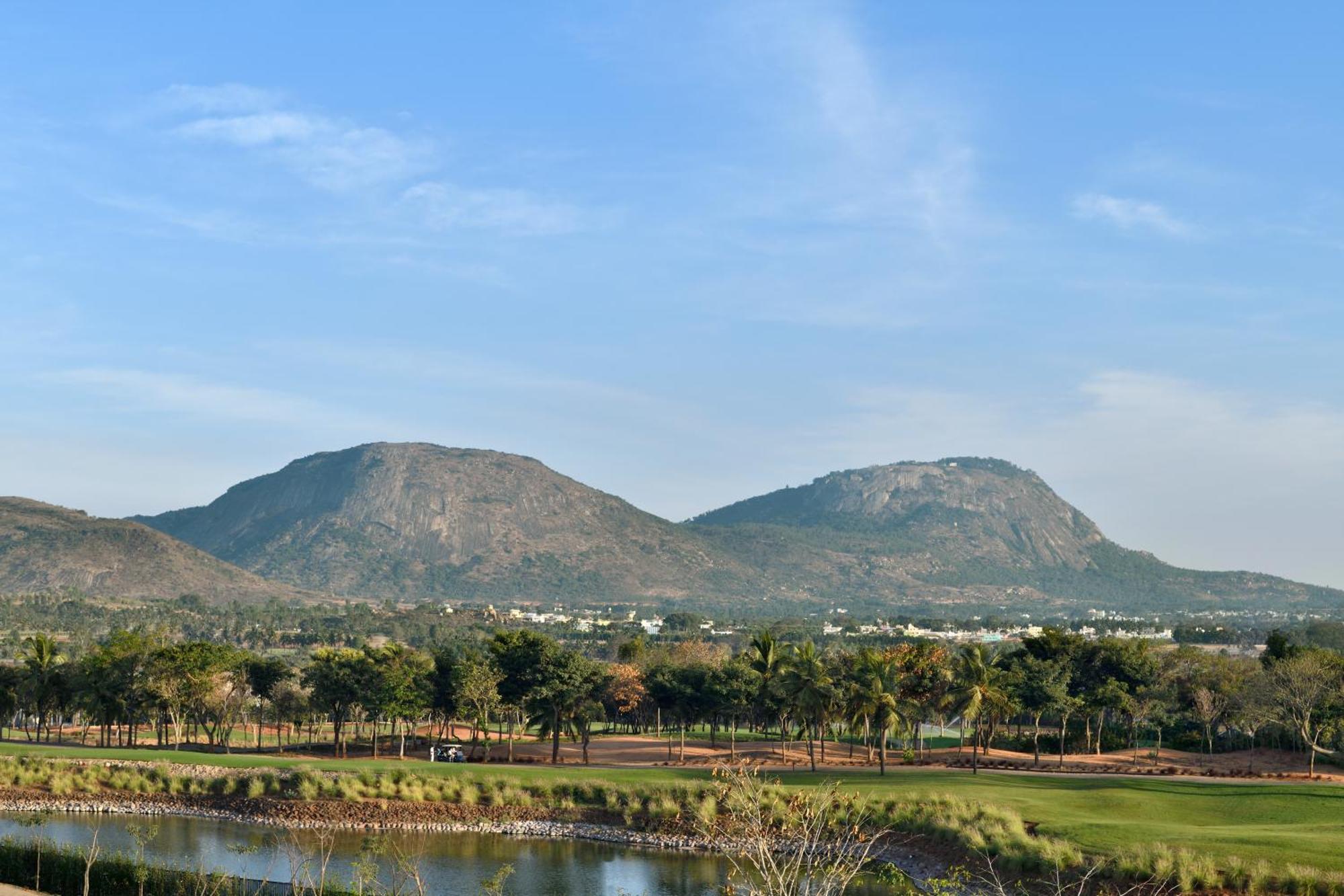 Jw Marriott Hotel Bengaluru Prestige Golfshire Resort & Spa Avati Buitenkant foto