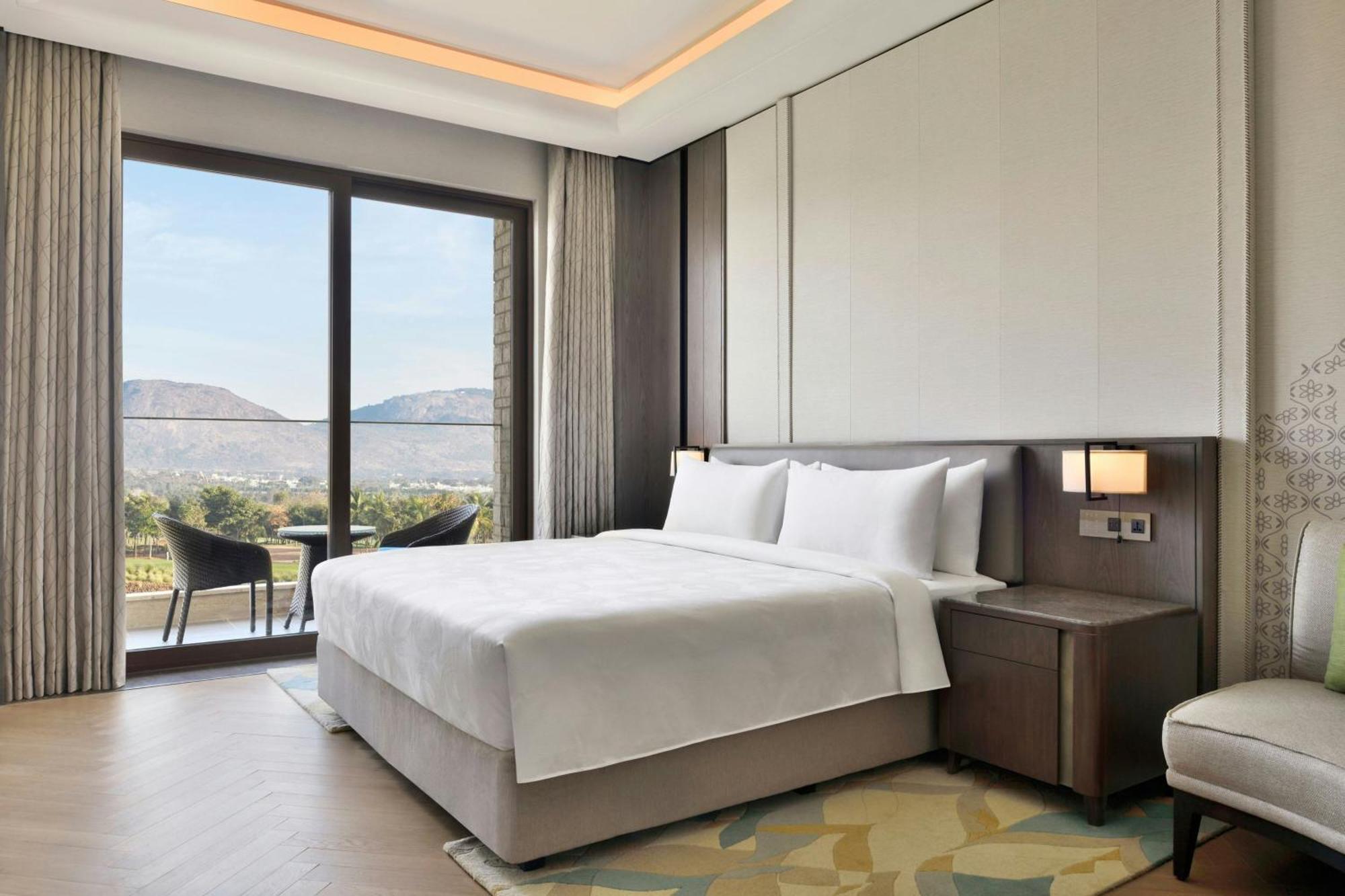Jw Marriott Hotel Bengaluru Prestige Golfshire Resort & Spa Avati Buitenkant foto