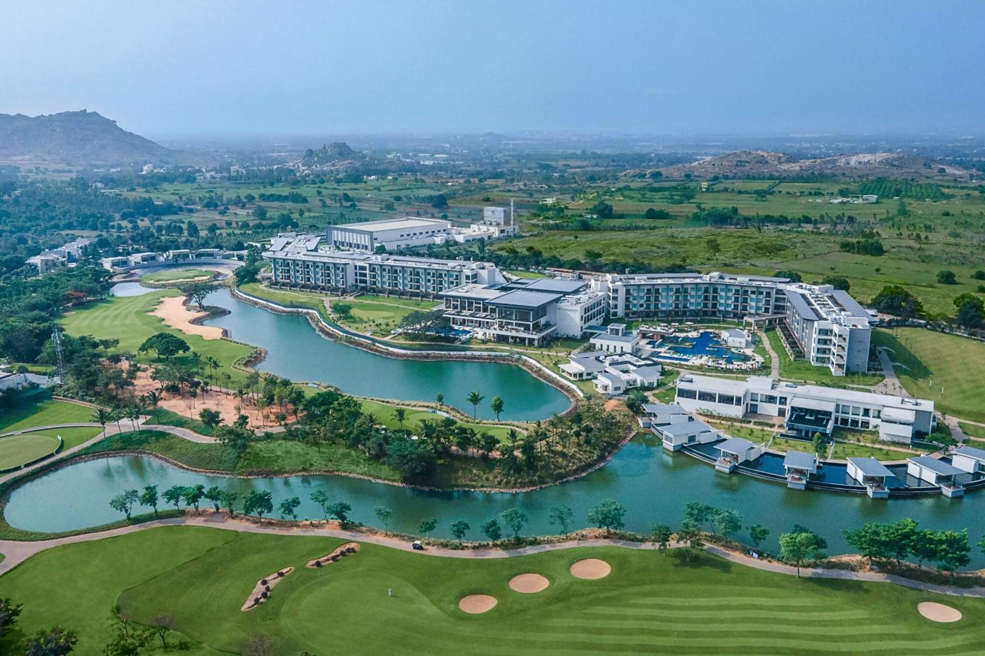 Jw Marriott Hotel Bengaluru Prestige Golfshire Resort & Spa Avati Buitenkant foto