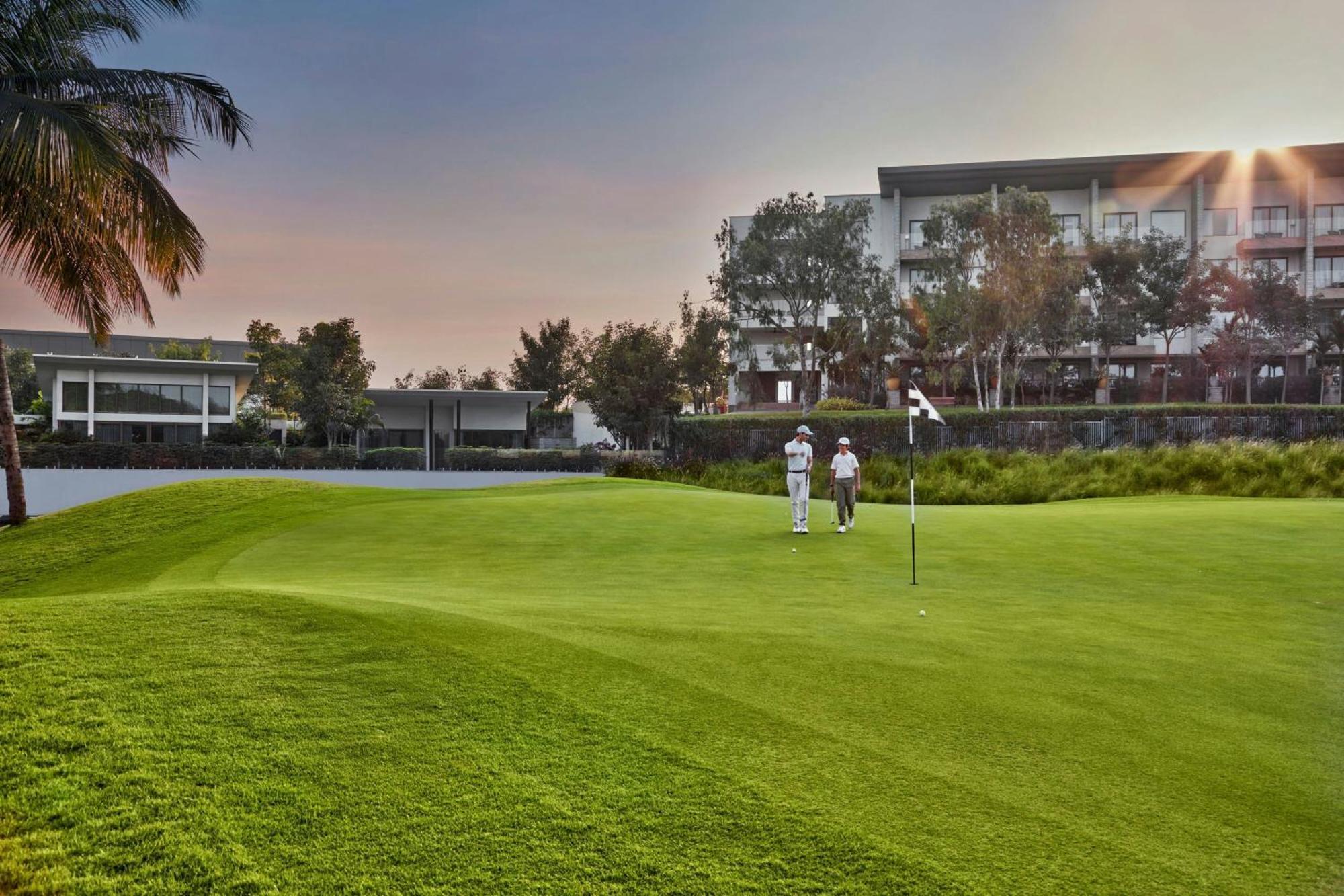 Jw Marriott Hotel Bengaluru Prestige Golfshire Resort & Spa Avati Buitenkant foto